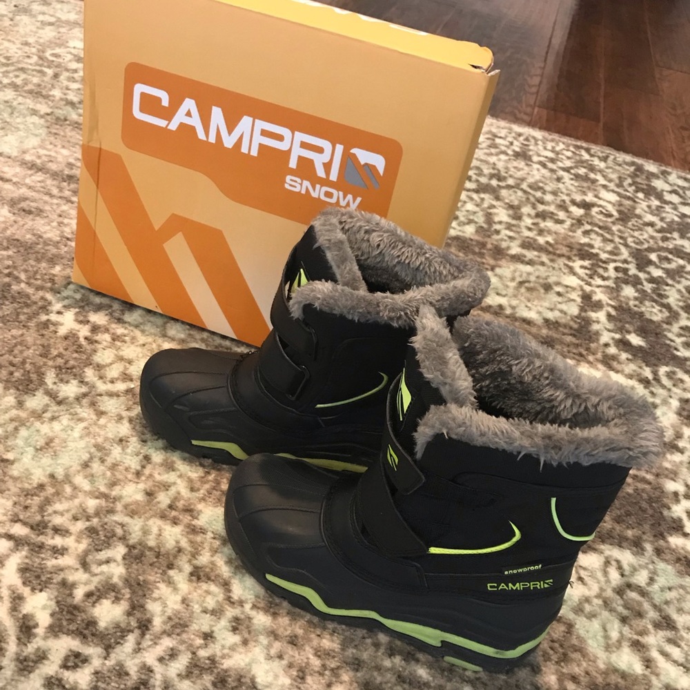 “Campri” boy’s snow boots!
